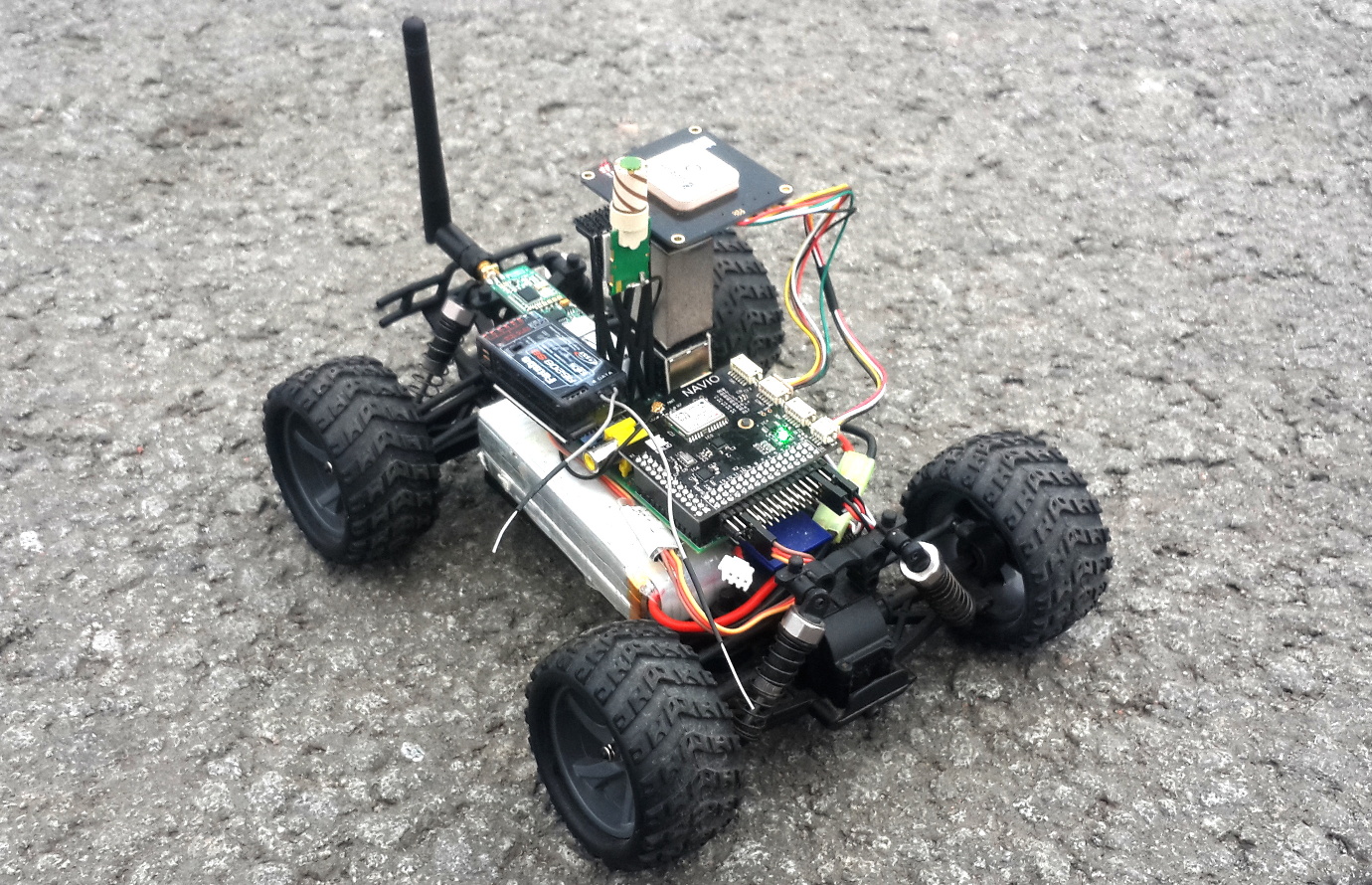 Maiden drive of APM Rover on RPi with Navio Emlid