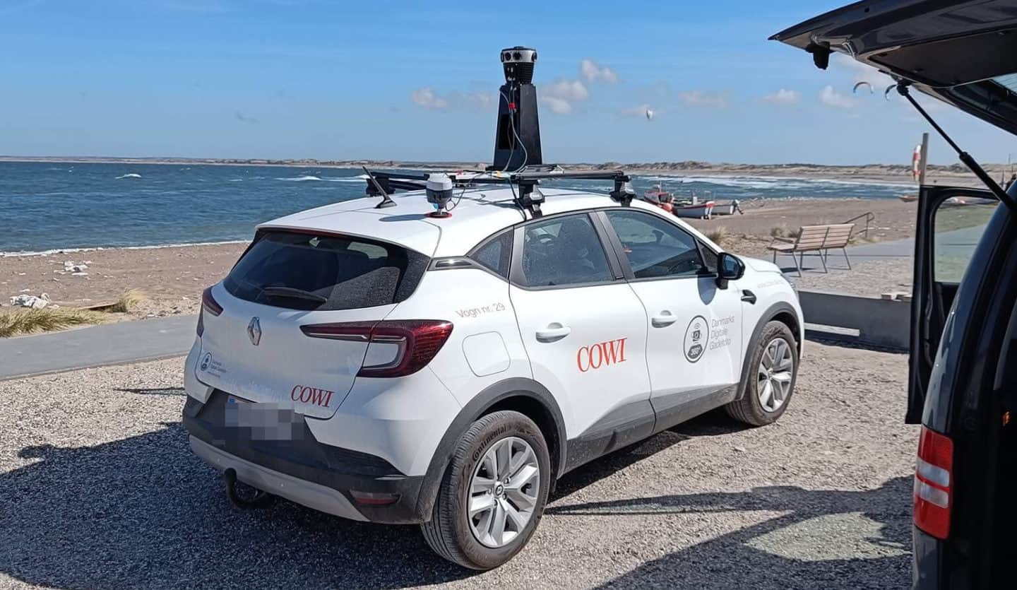 Reach RS2+ and Mosaic 51 on a car